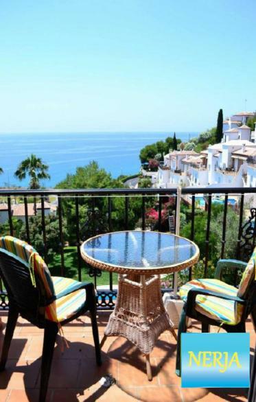 Апартаменты Apartamento Con Espectaculares Vistas Al Mar. Нерха Экстерьер фото